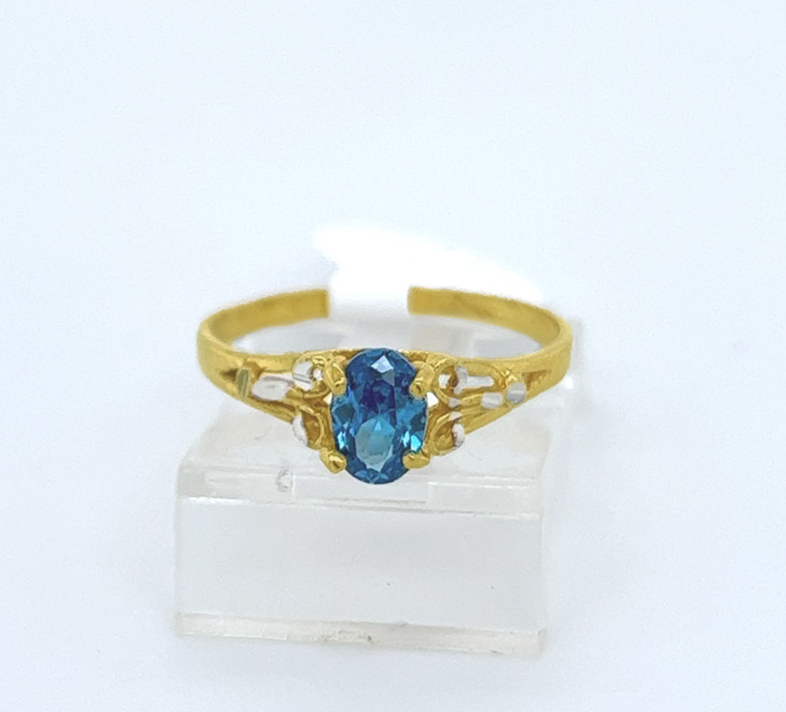 Gold Ladie Ring