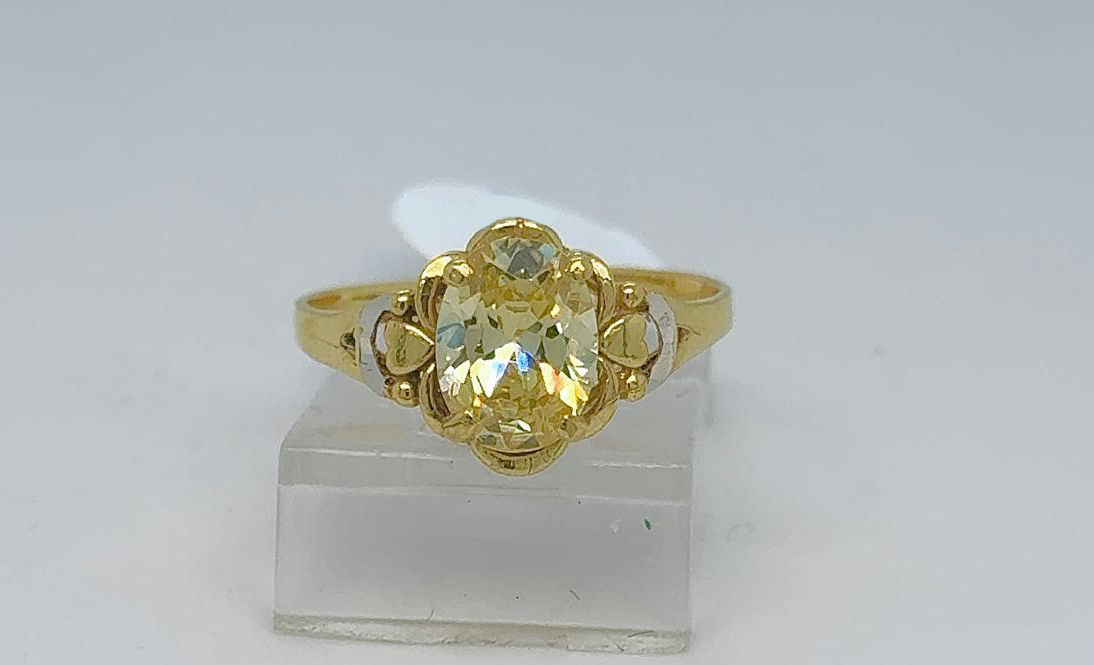 Gold Ladie Ring