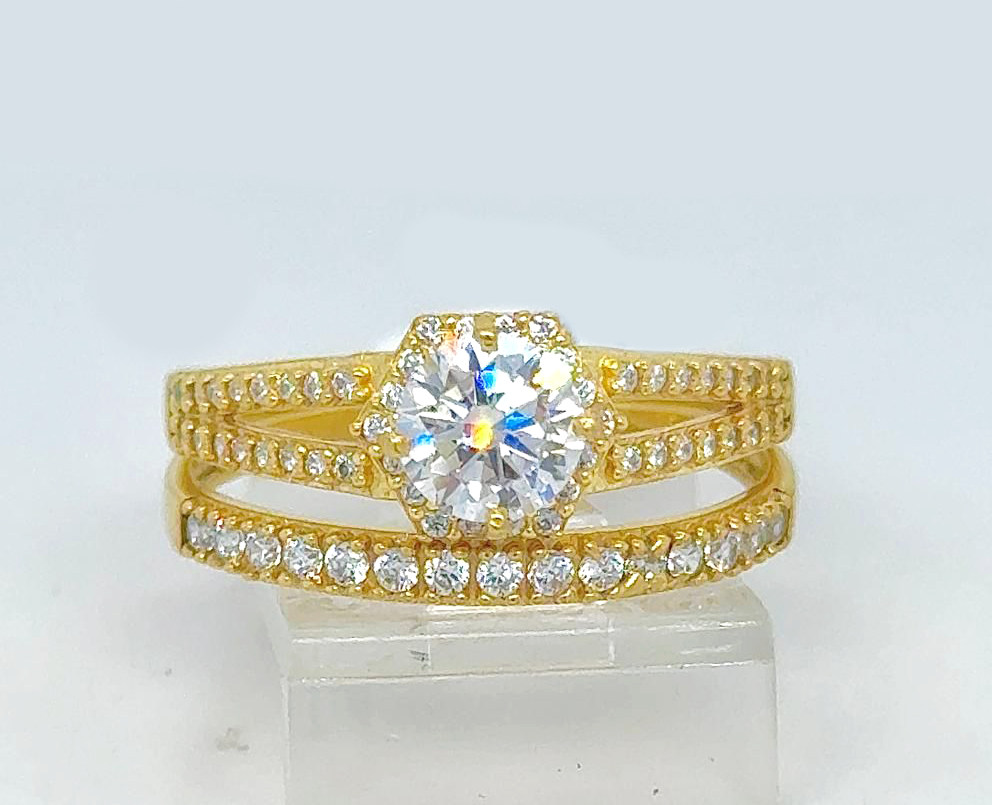 Gold Ladie Ring