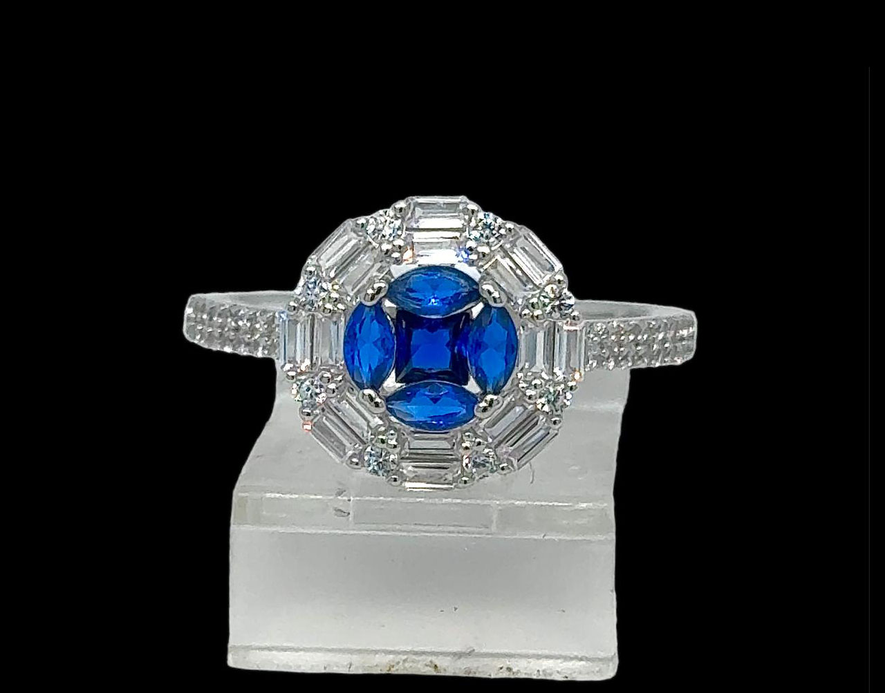 Silver Ladie Ring
