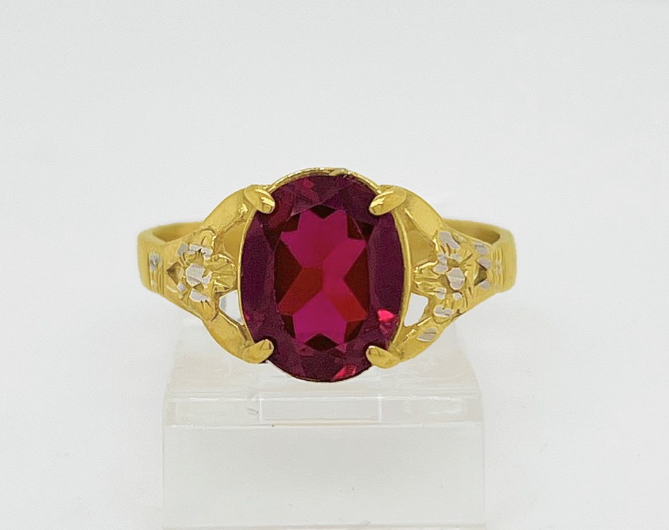 Gold Ladie Ring