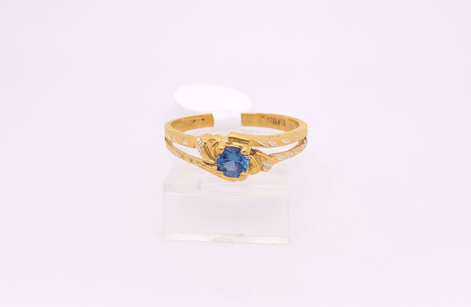 Gold Ladie Ring