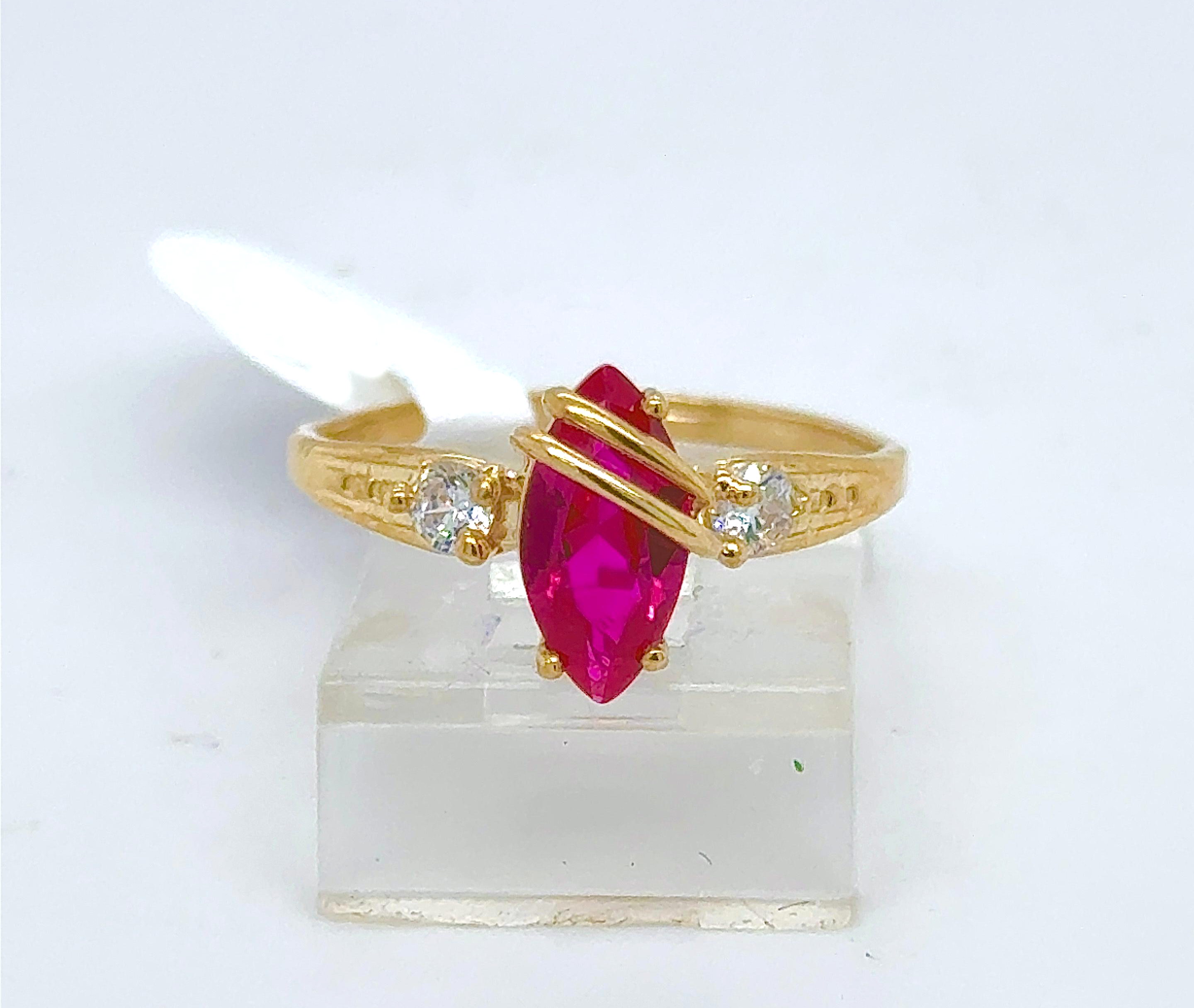 Gold Ladie Ring