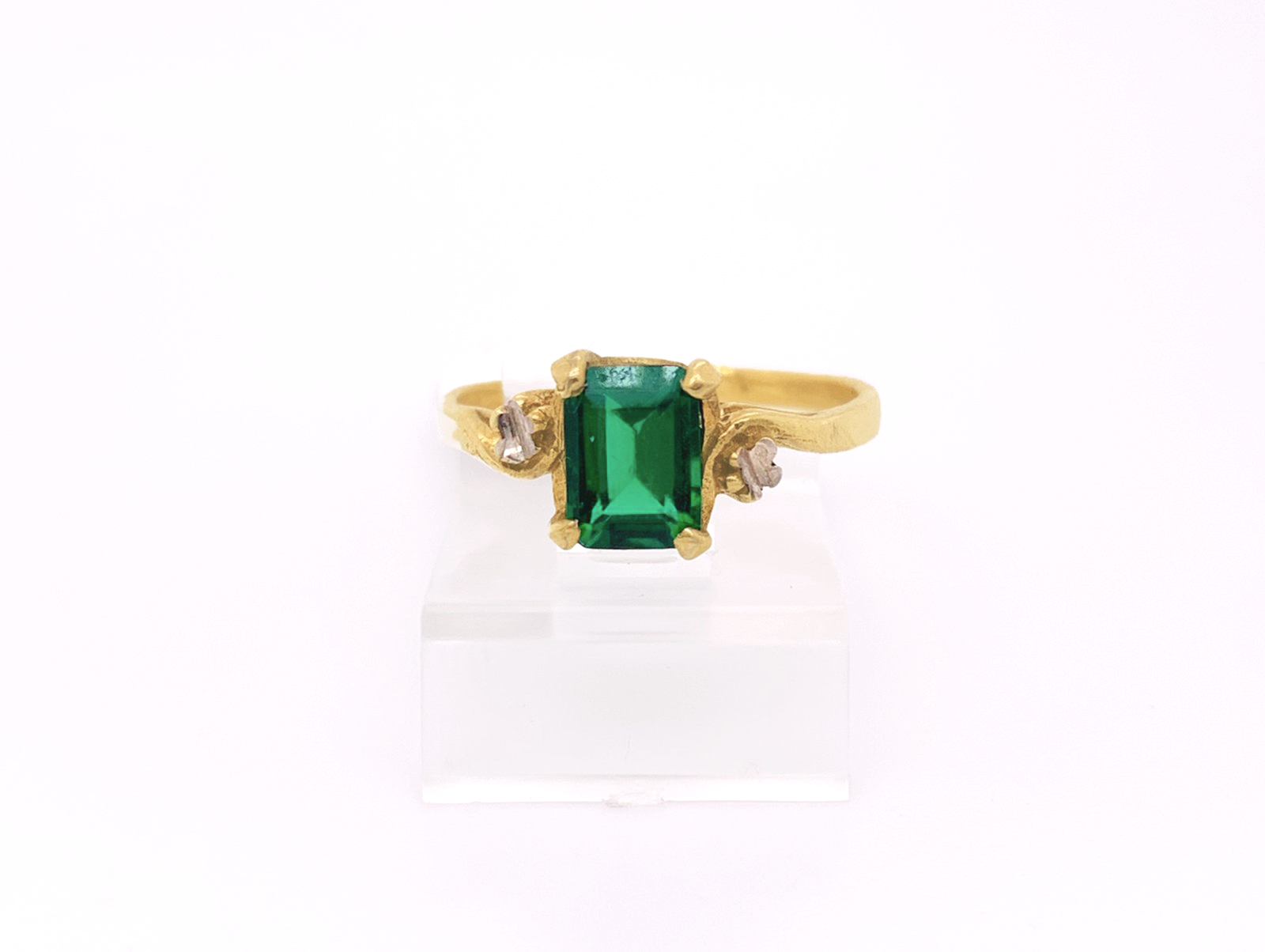 Gold Ladie Ring