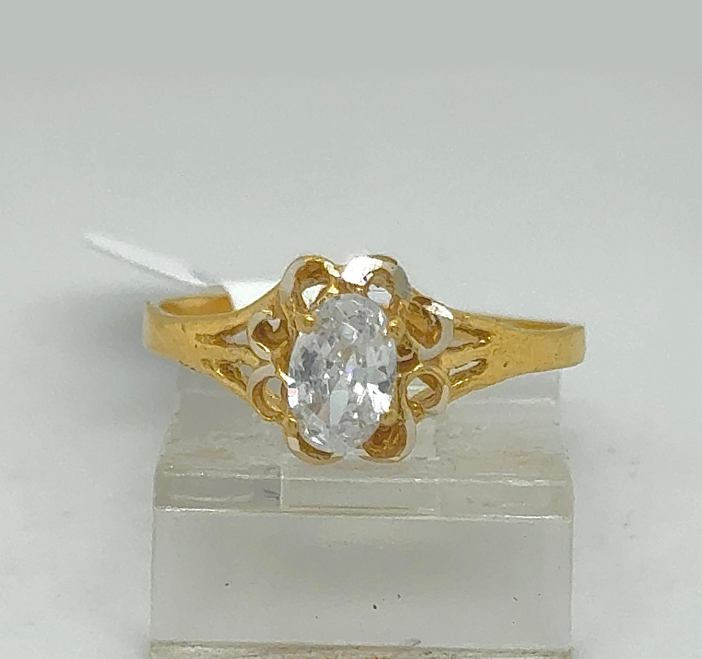 Gold Ladie Ring