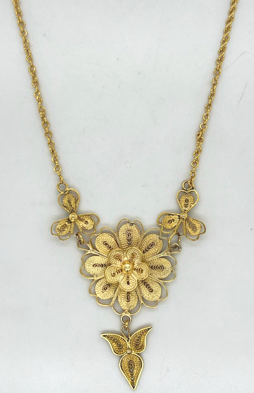 Gold Ladie Chain