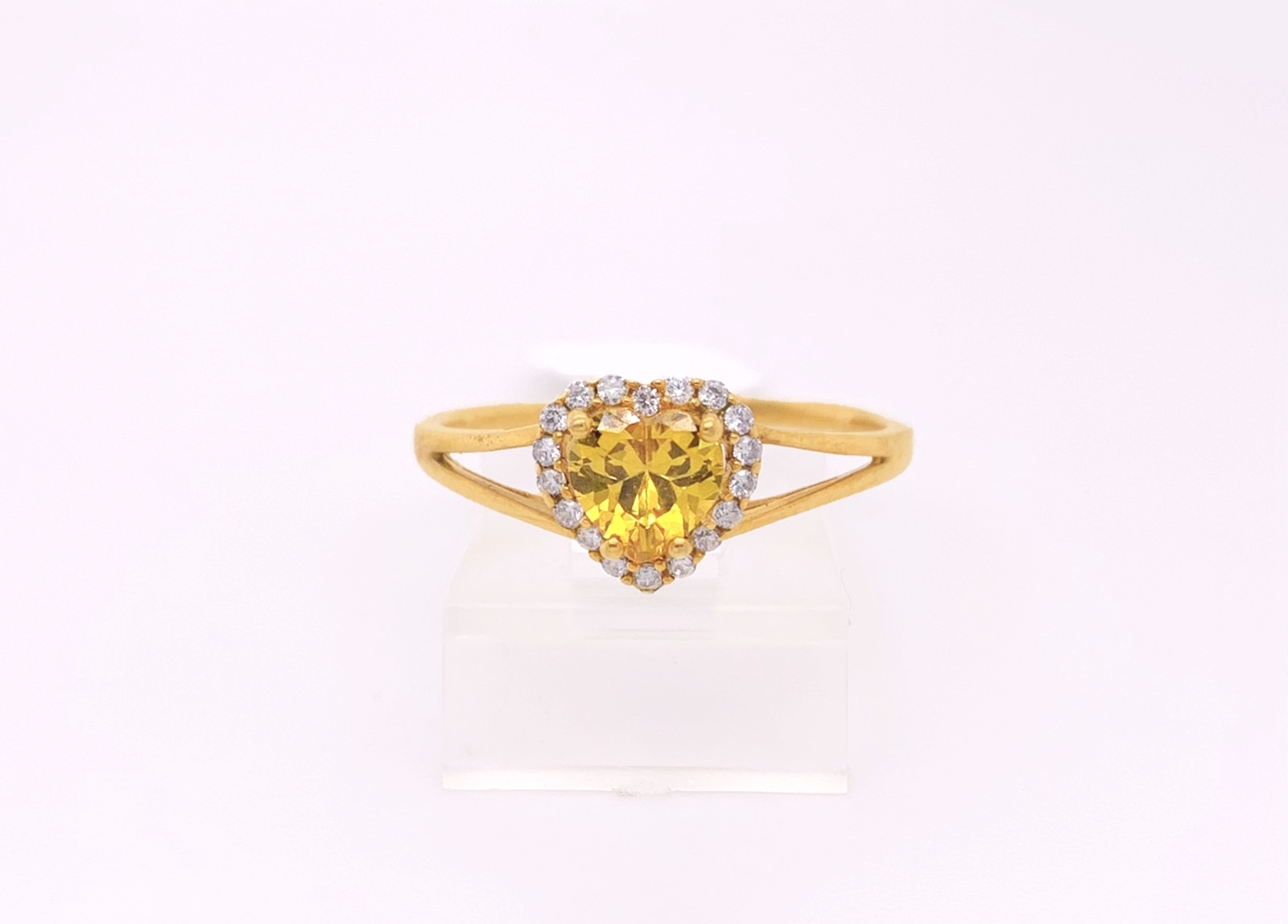 Gold Ladie Ring