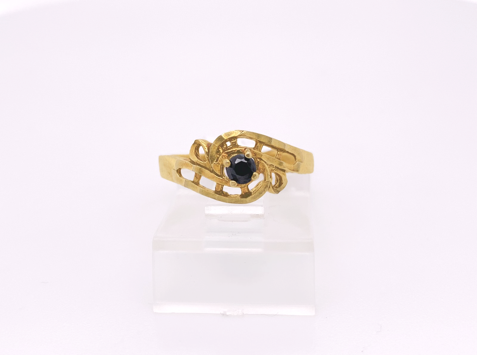 Gold Ladie Ring