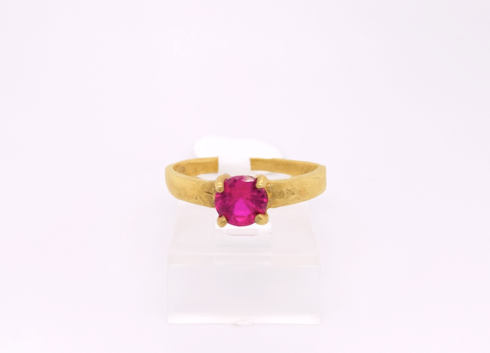Gold Ladie Ring