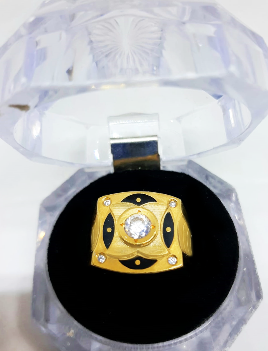 Gold Gent Ring