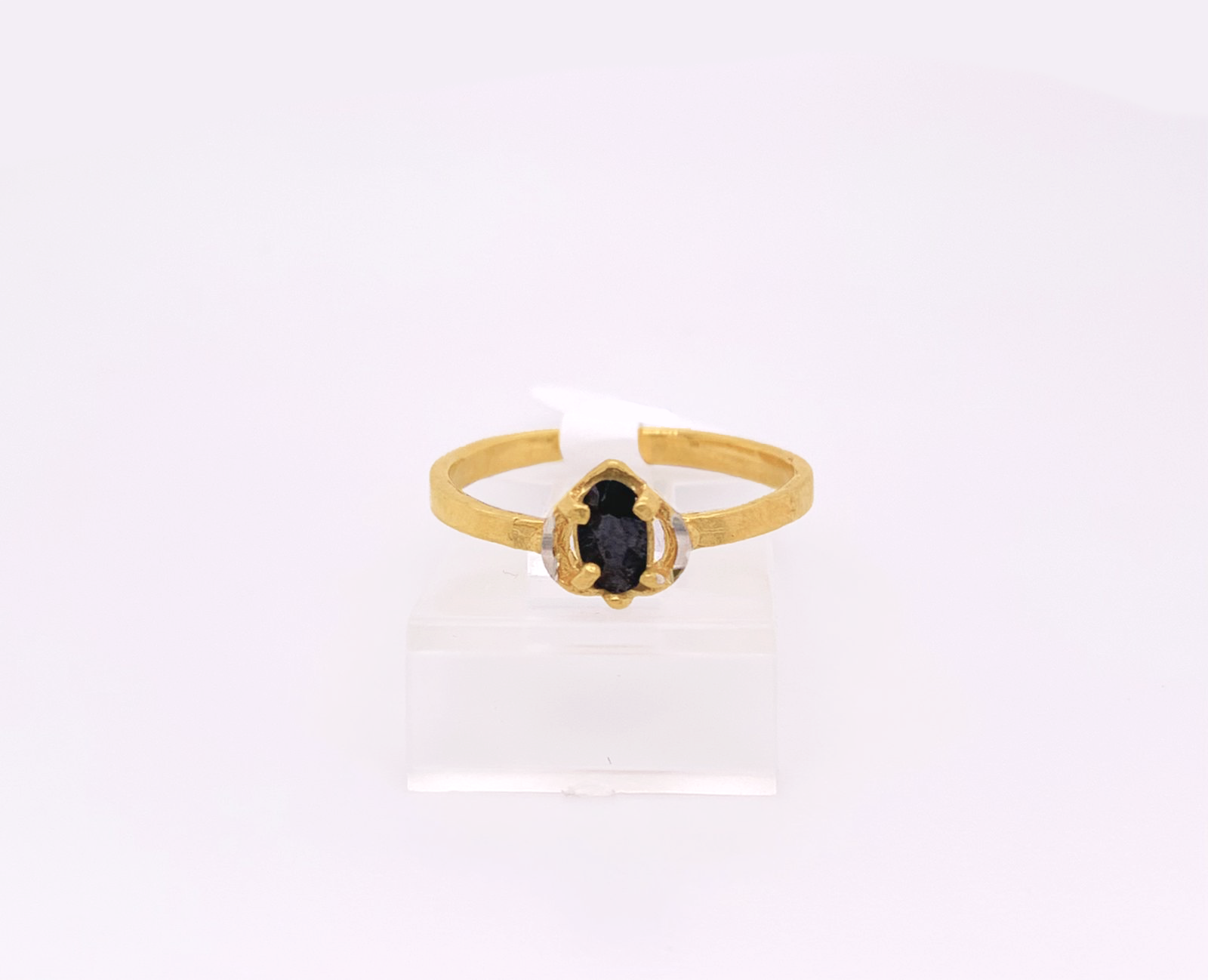 Gold Ladie Ring