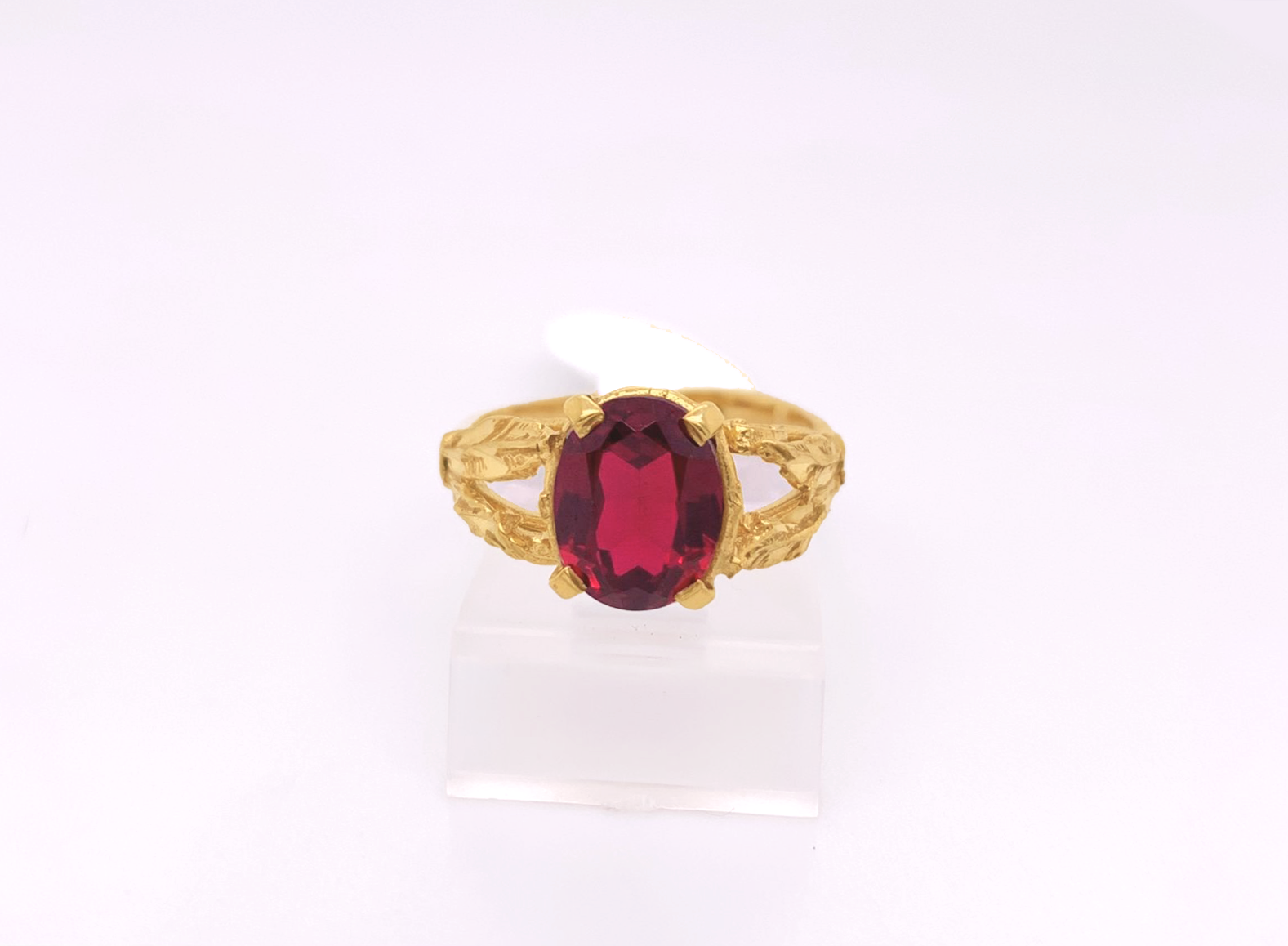 Gold Ladie Ring