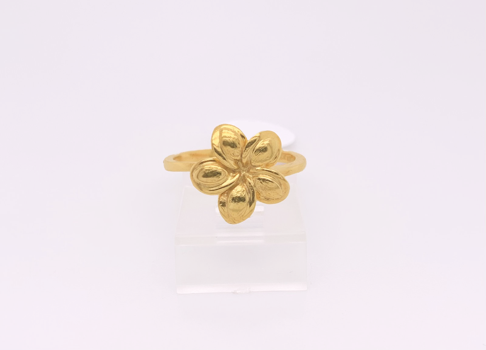 Gold Ladie Ring