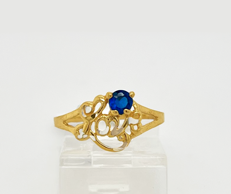 Gold Ladie Ring