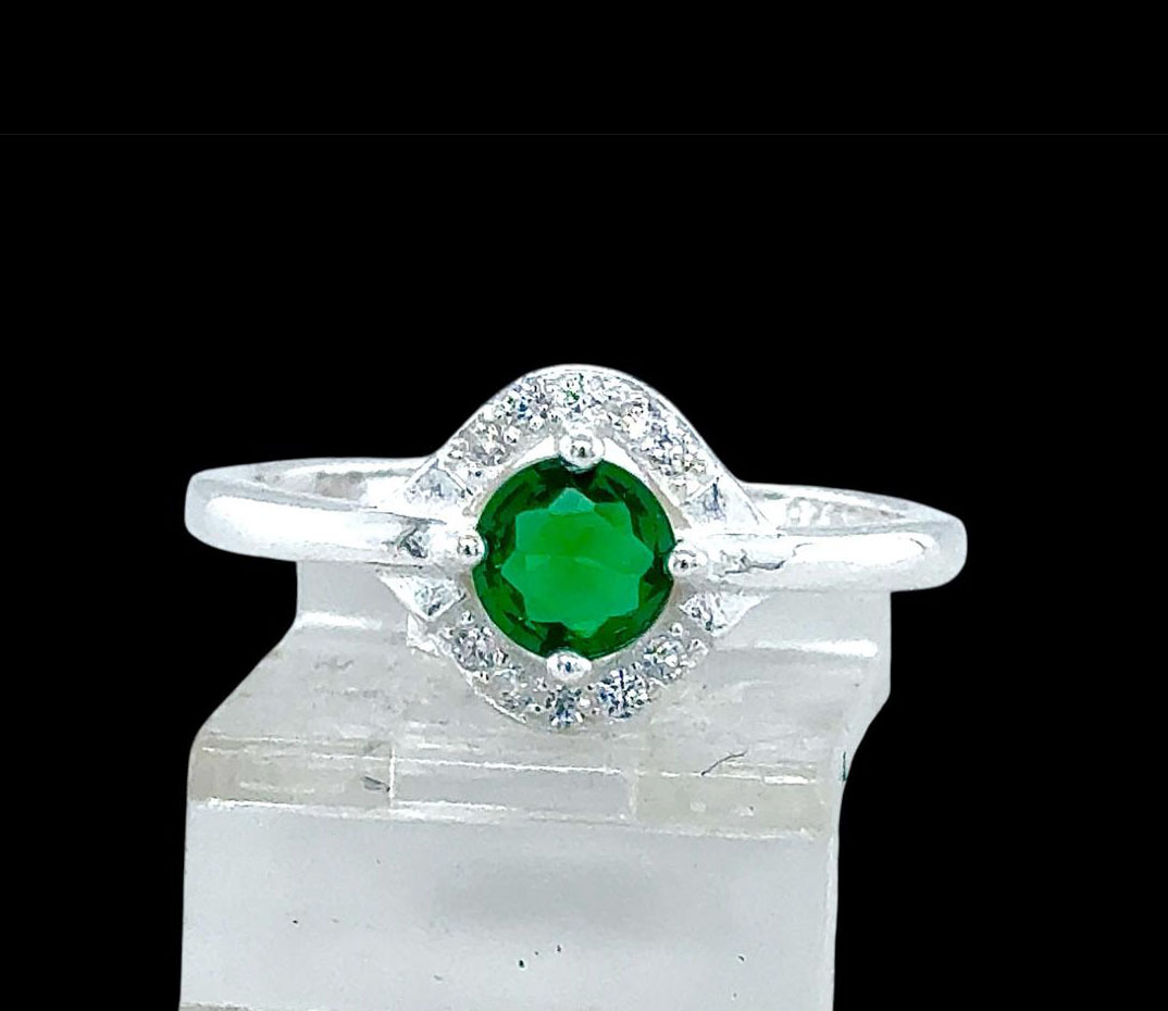 Silver Ladie Ring