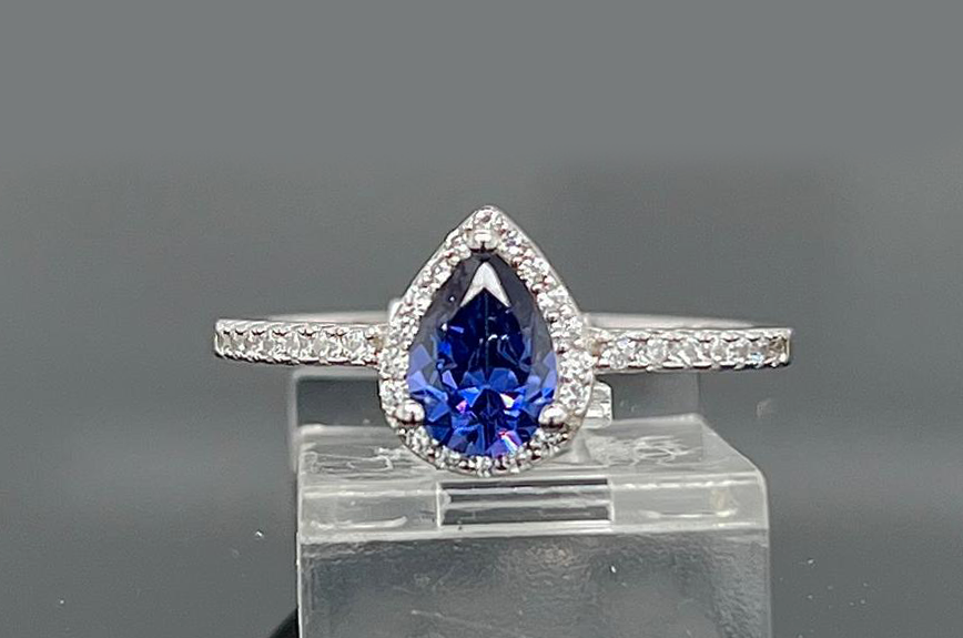 Silver Ladie Ring