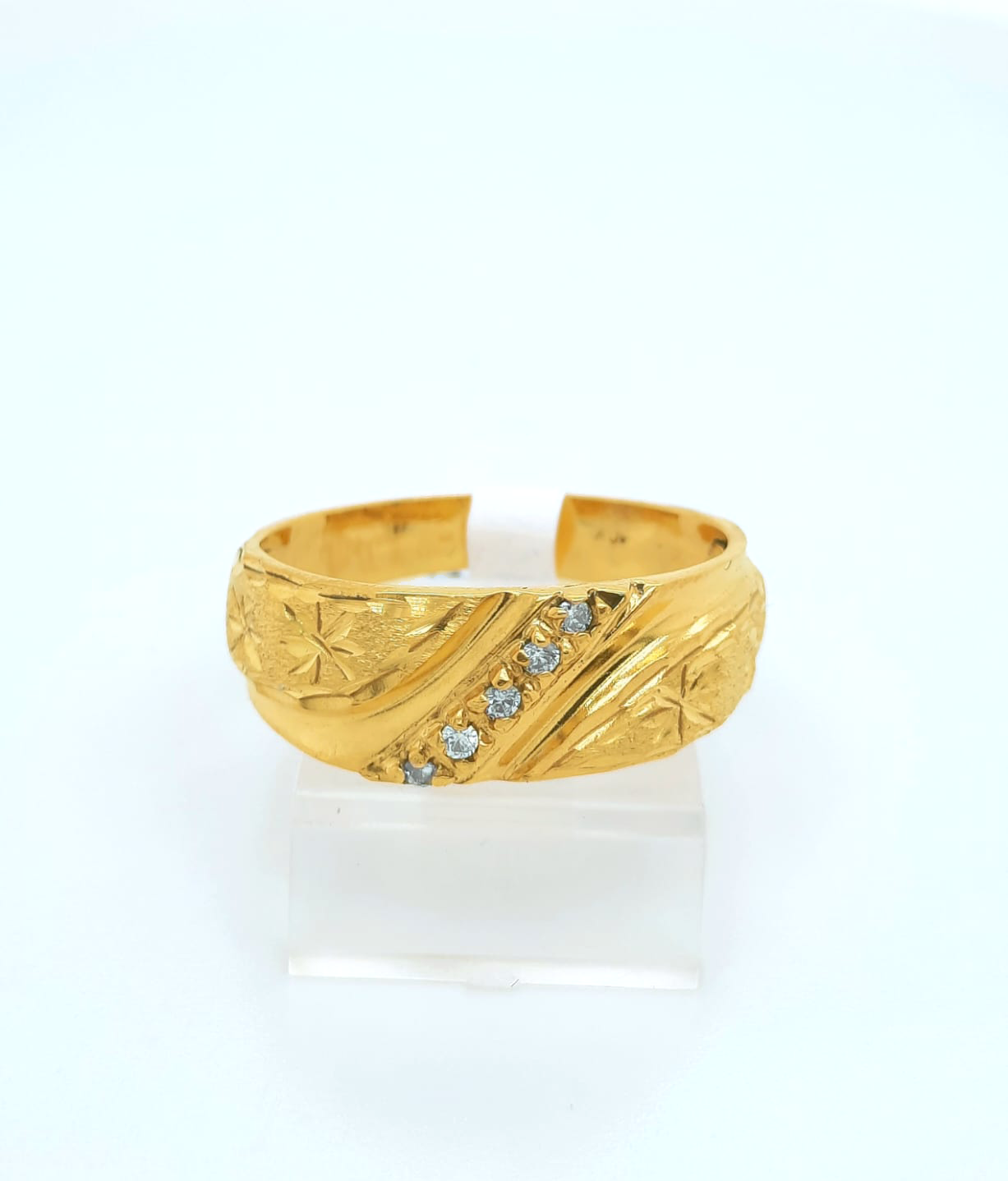 Gold Gent Wedding Ring