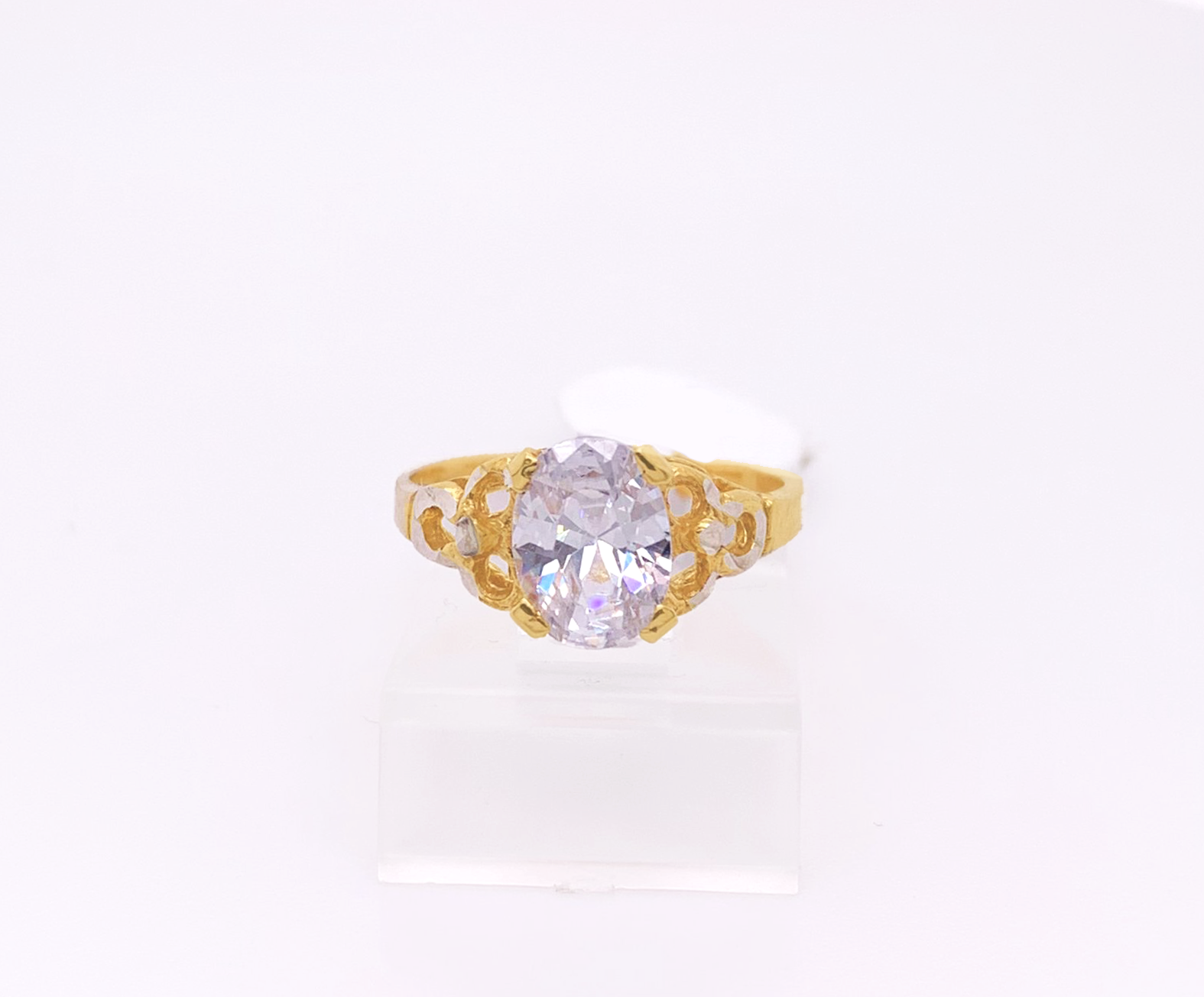 Gold Ladie Ring