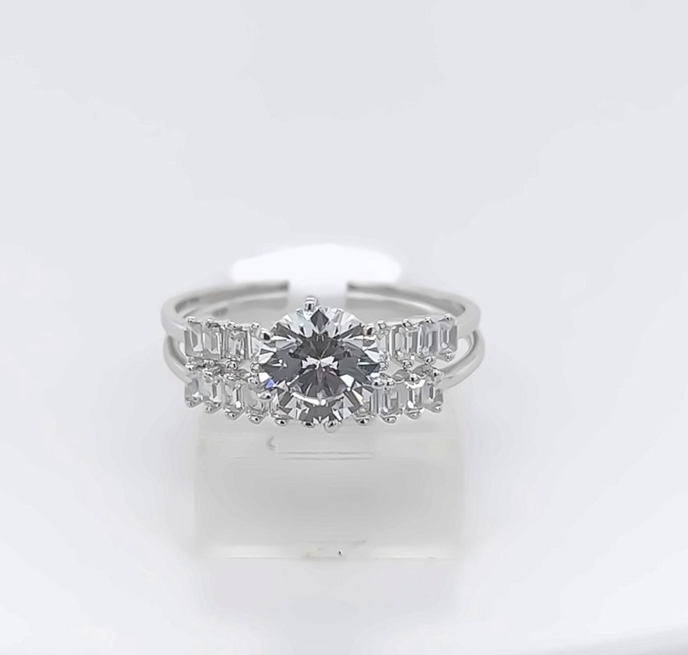 Silver Ladie Ring