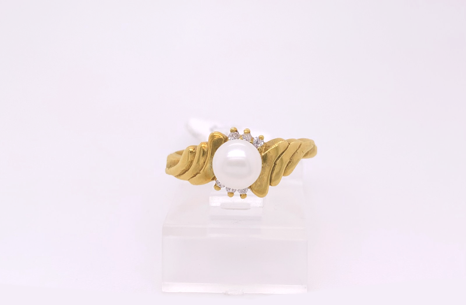 Gold Ladie Ring