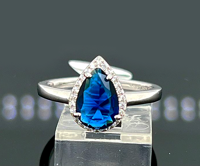 Silver Ladie Ring