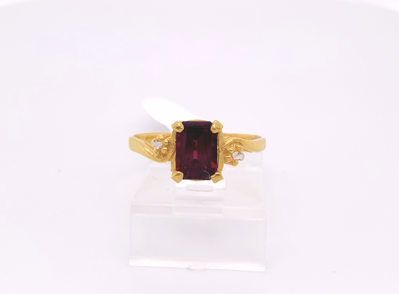Gold Ladie Ring