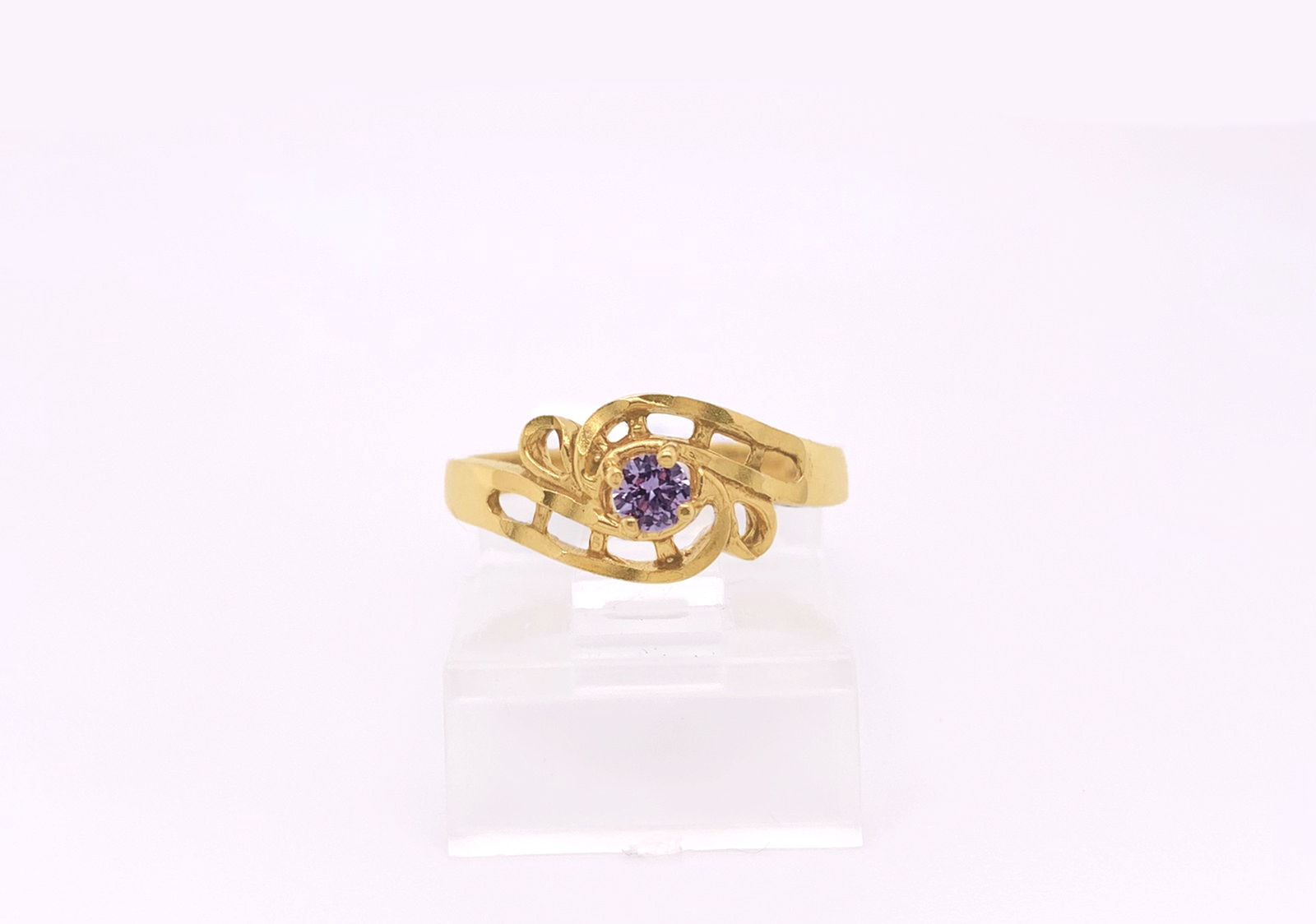 Gold Ladie Ring