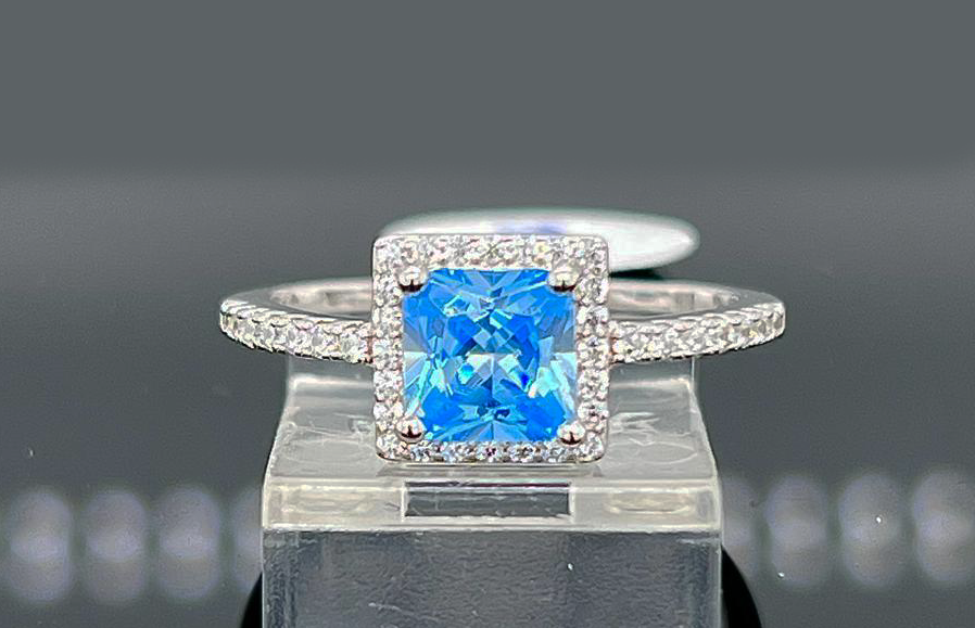 Silver Ladie Ring