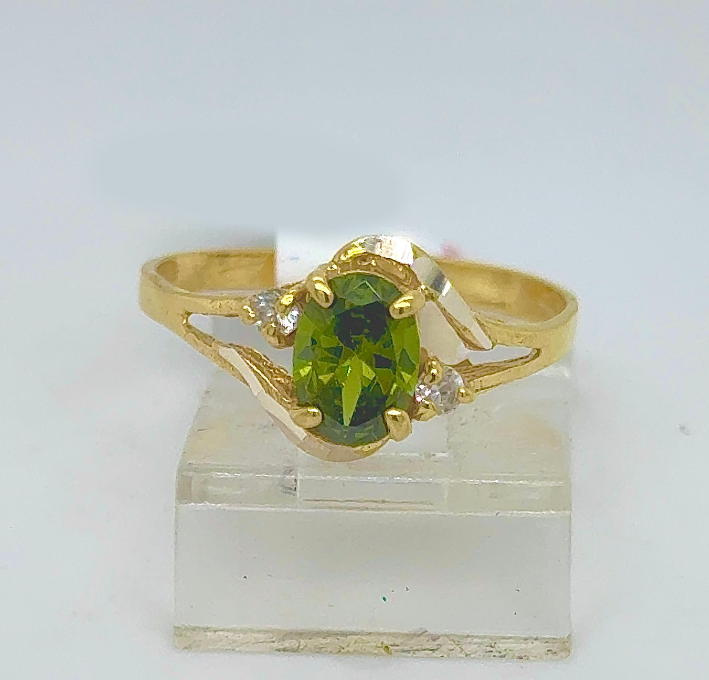 Gold Ladie Ring