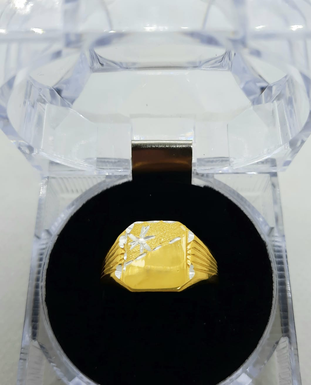 Gold Gent Ring