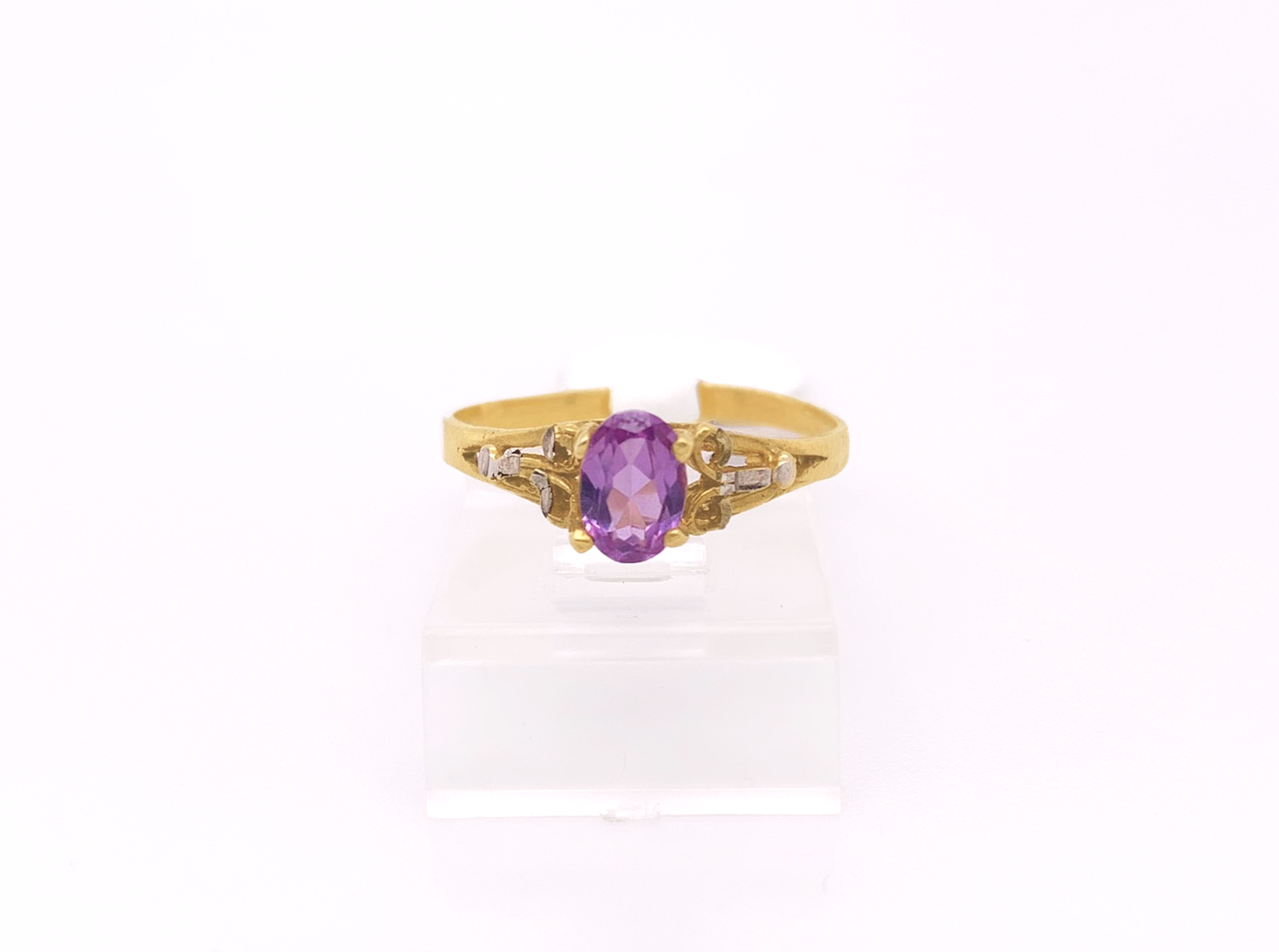 Gold Ladie Ring