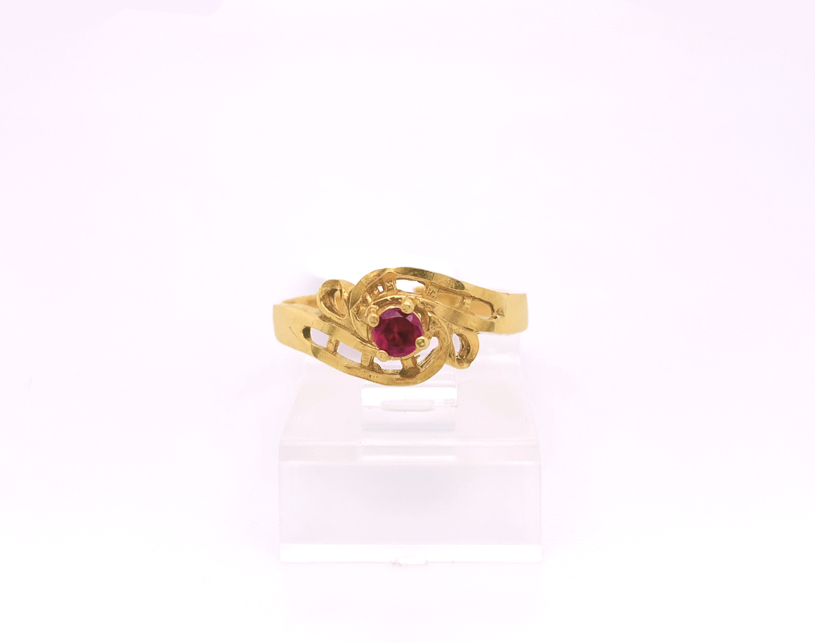 Gold Ladie Ring