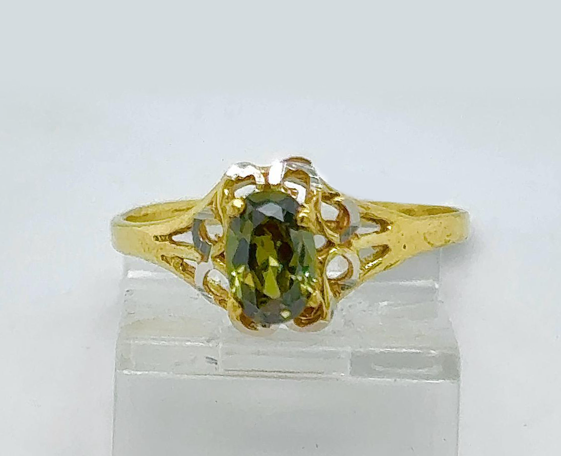 Gold Ladie Ring