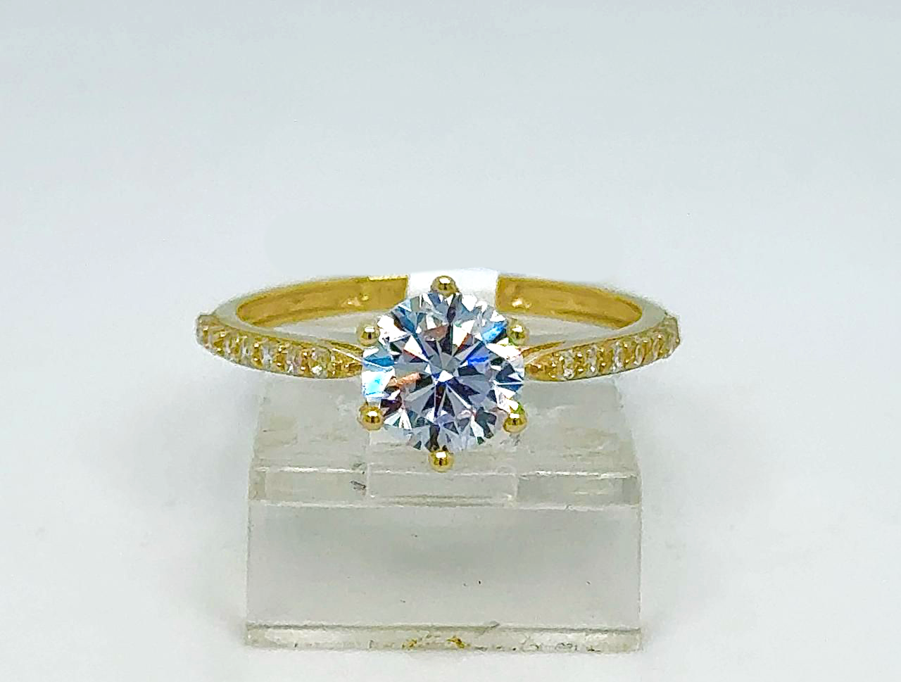 Gold Ladie Ring