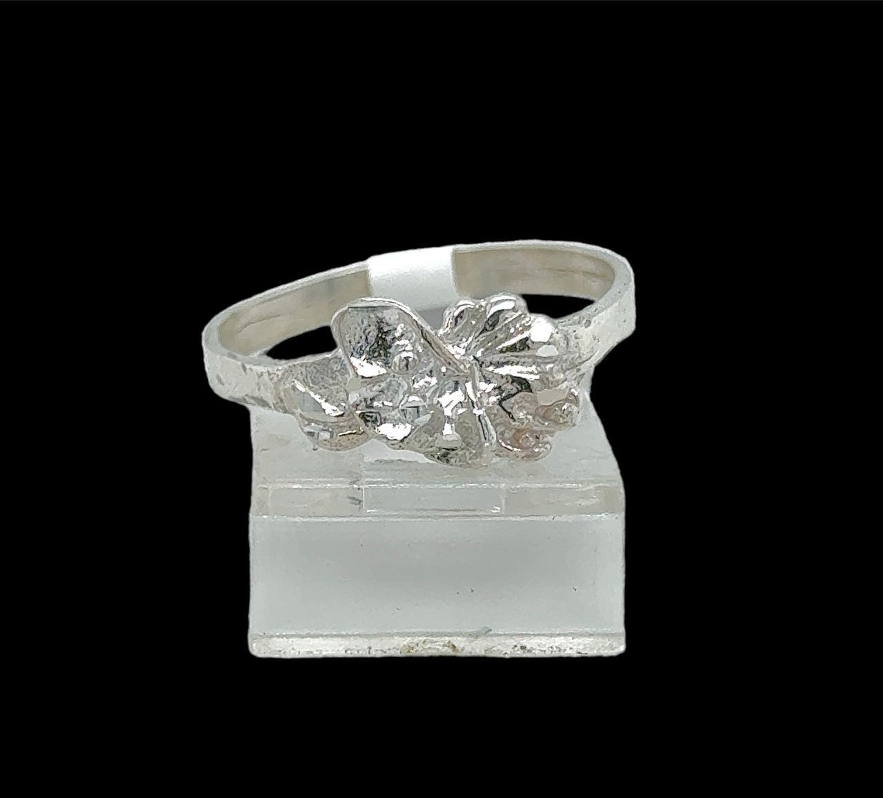 Silver Ladie Ring