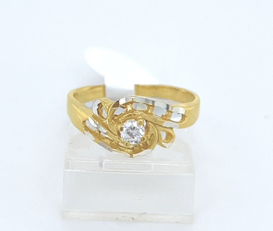 Gold Ladie Ring