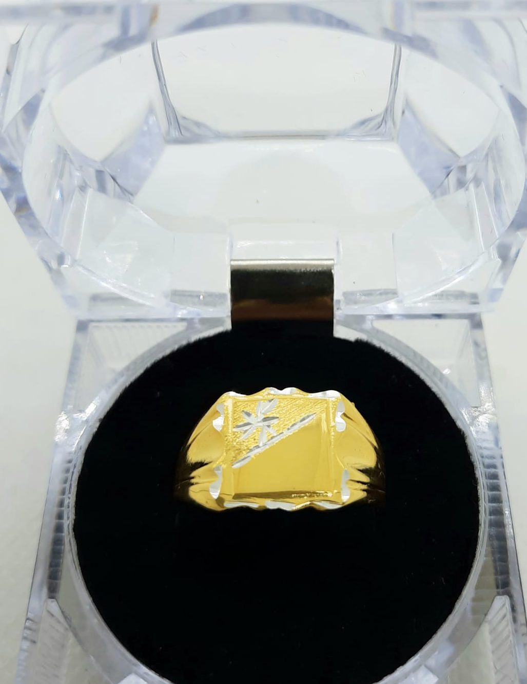 Gold Gent Ring