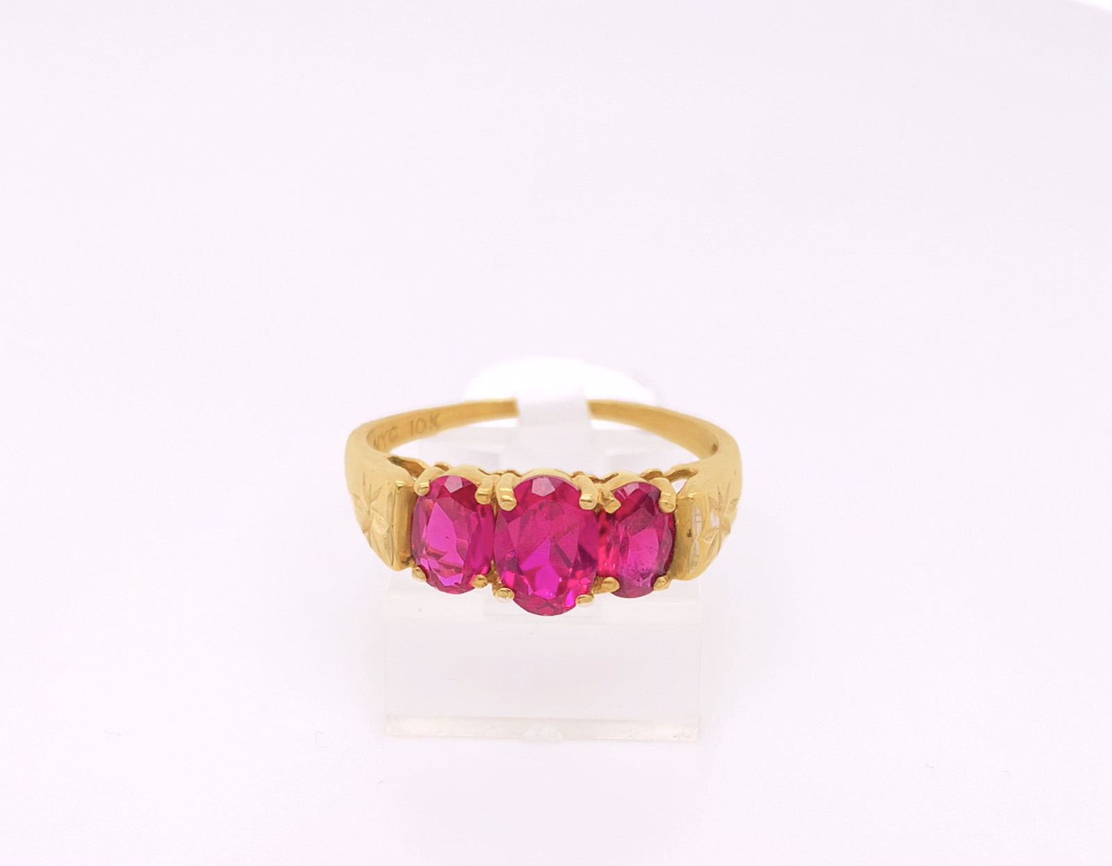 Gold Ladie Ring