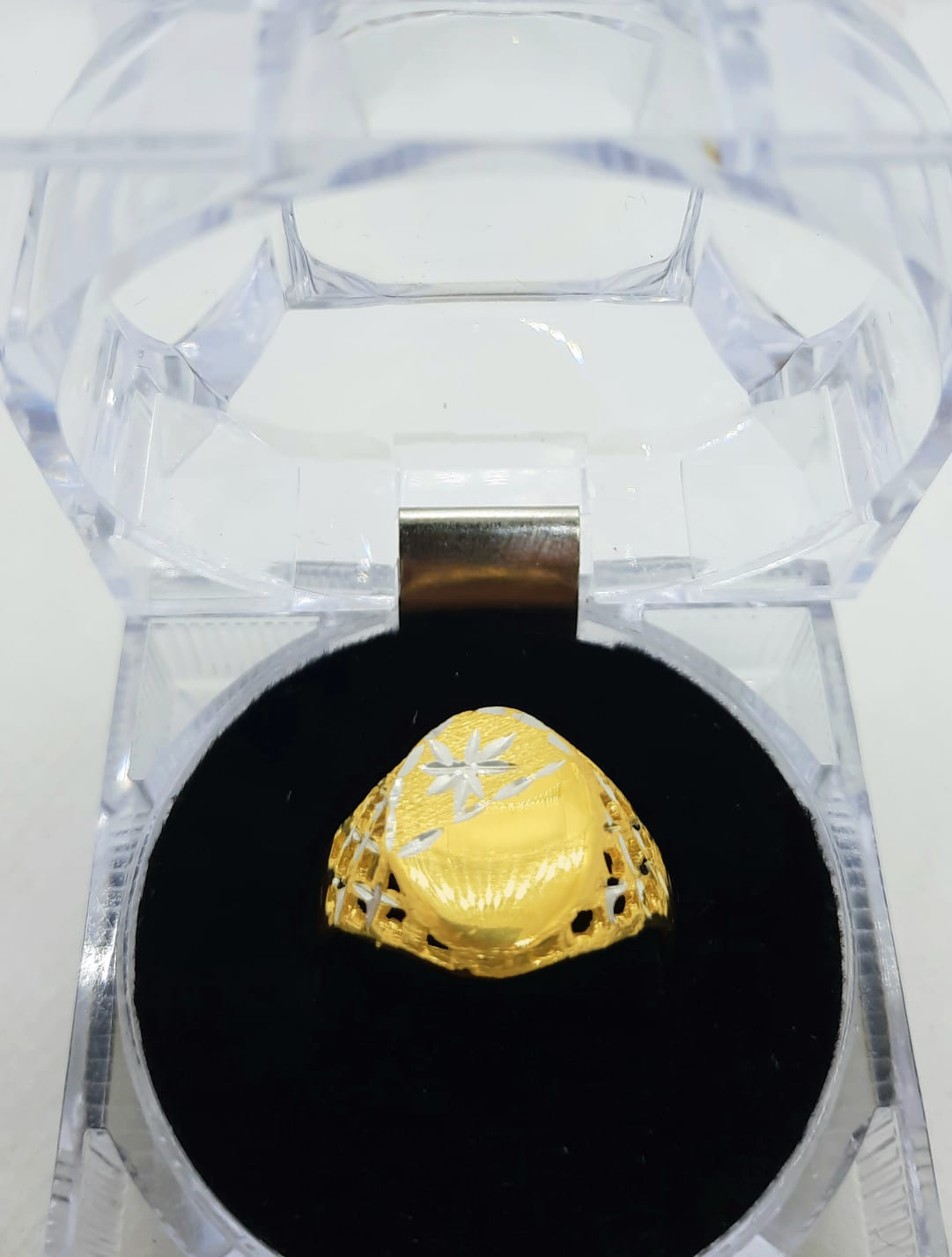 Gold Gent Ring