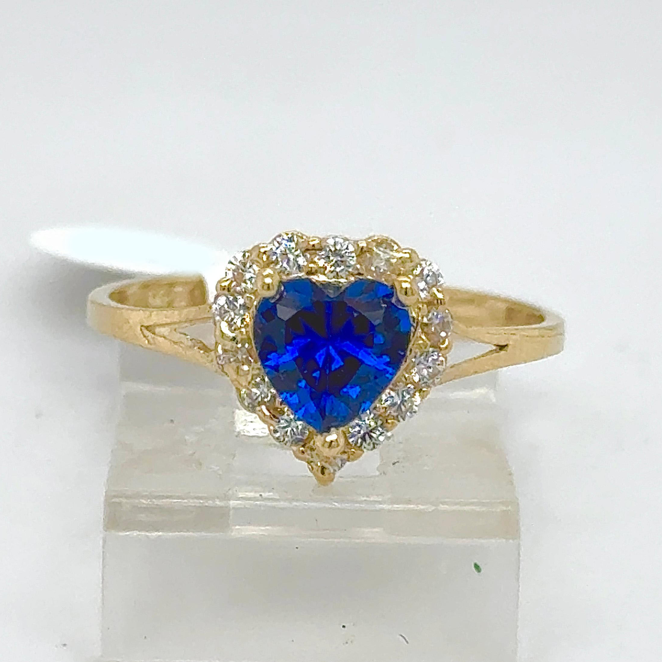 Gold Ladie Ring