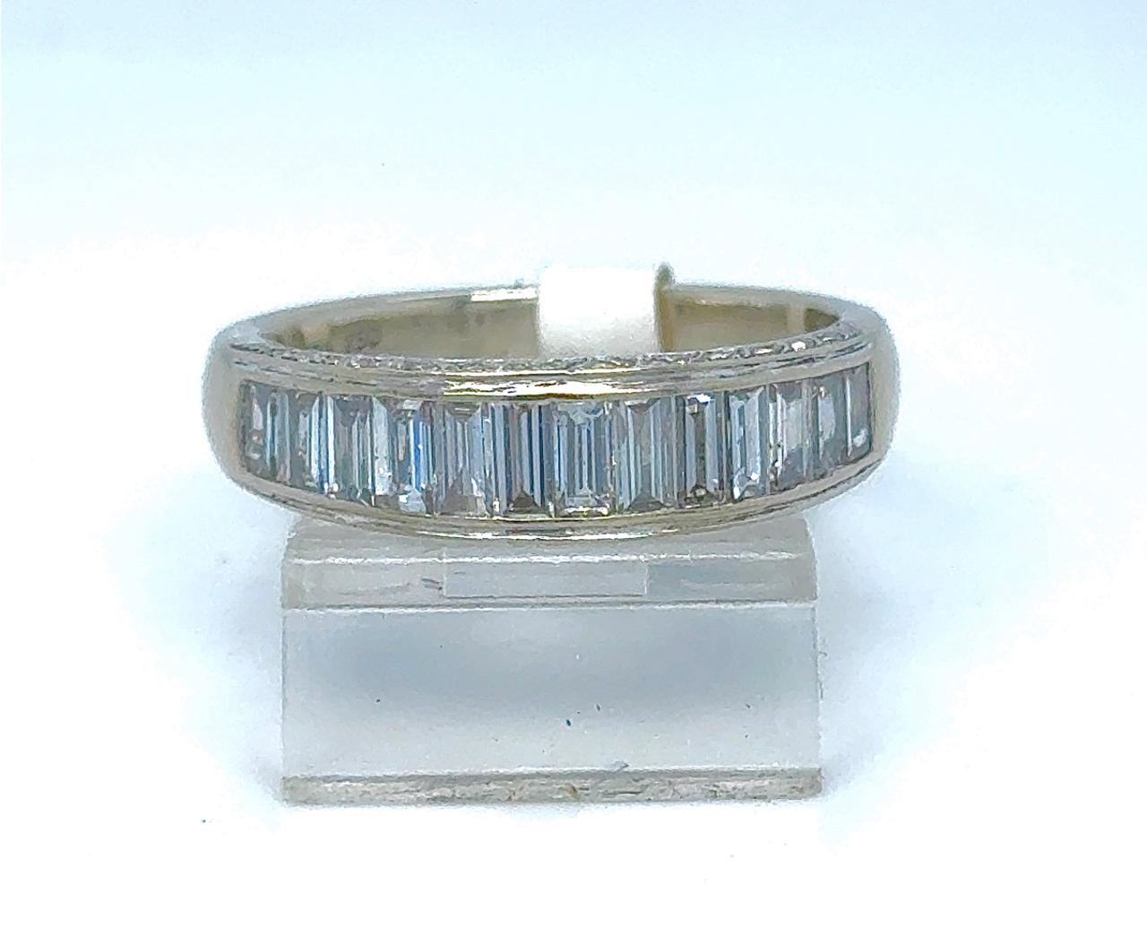Gold Gent Wedding Ring