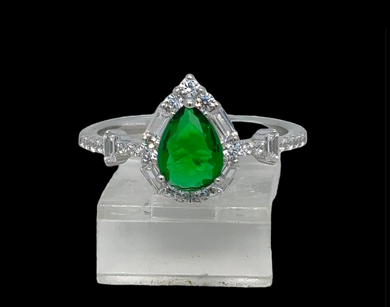 Silver Ladie Ring