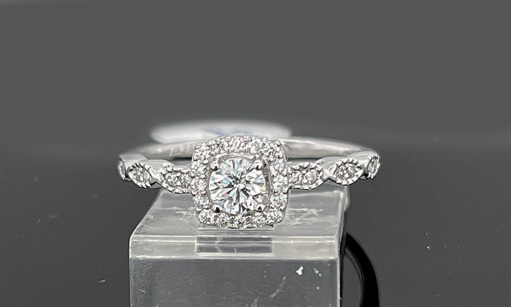 Silver Ladie Ring