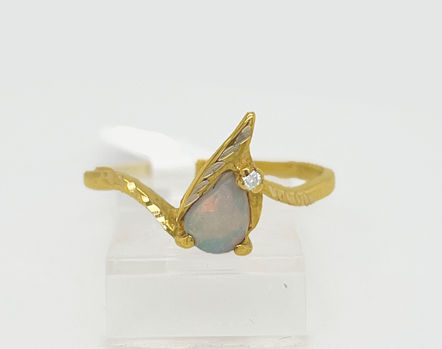 Gold Ladie Ring