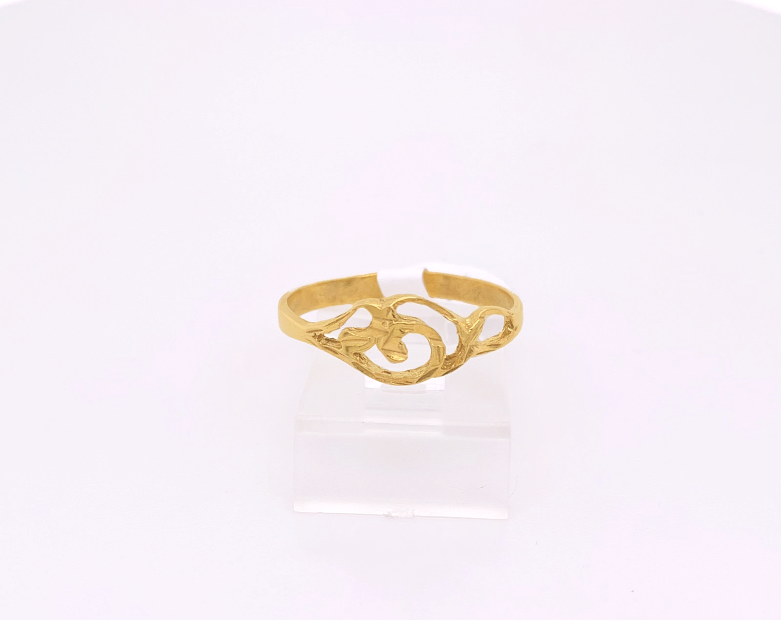 Gold Ladie Ring