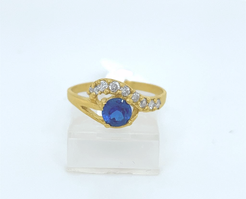 Gold Ladie Ring