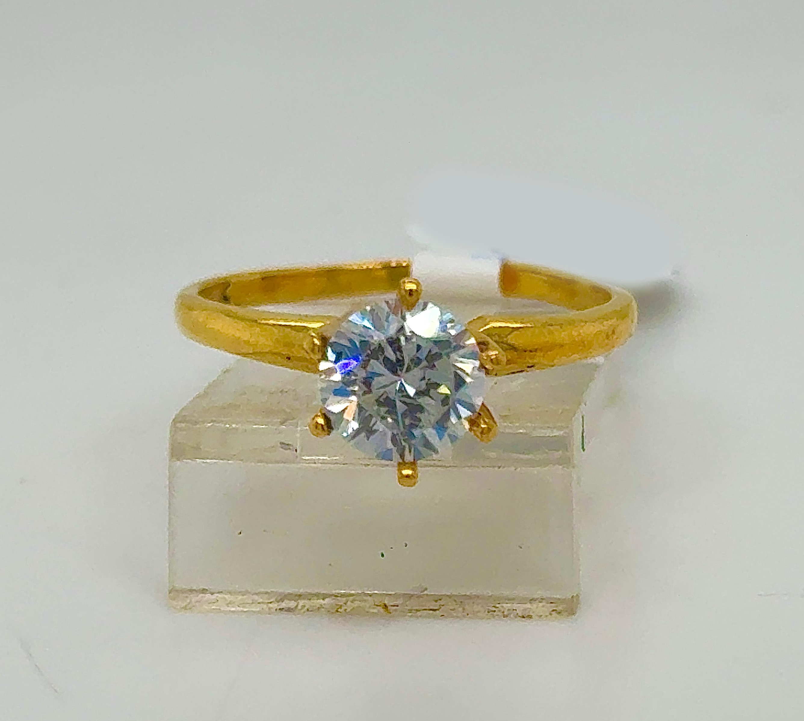 Gold Ladie Ring