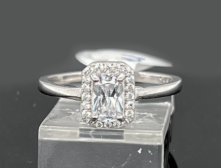 Silver Ladie Ring